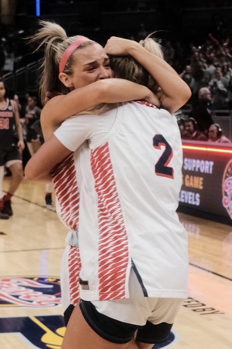 STATE CHAMPS. Everything I’ve ever dreamed of. WE DID THAT.🤞🏻❤️