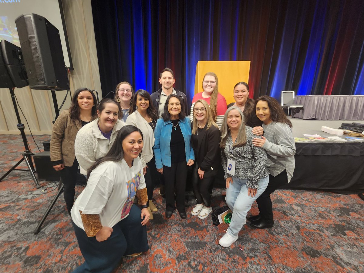 "Si se Puede!" Dodge City,Kansas Educators at the NABE Conference in Portland, Oregon with..  <a href="/DoloresHuerta/">Dolores Huerta</a> 🙌📸❤️ #NABE2023 #SiSePuede