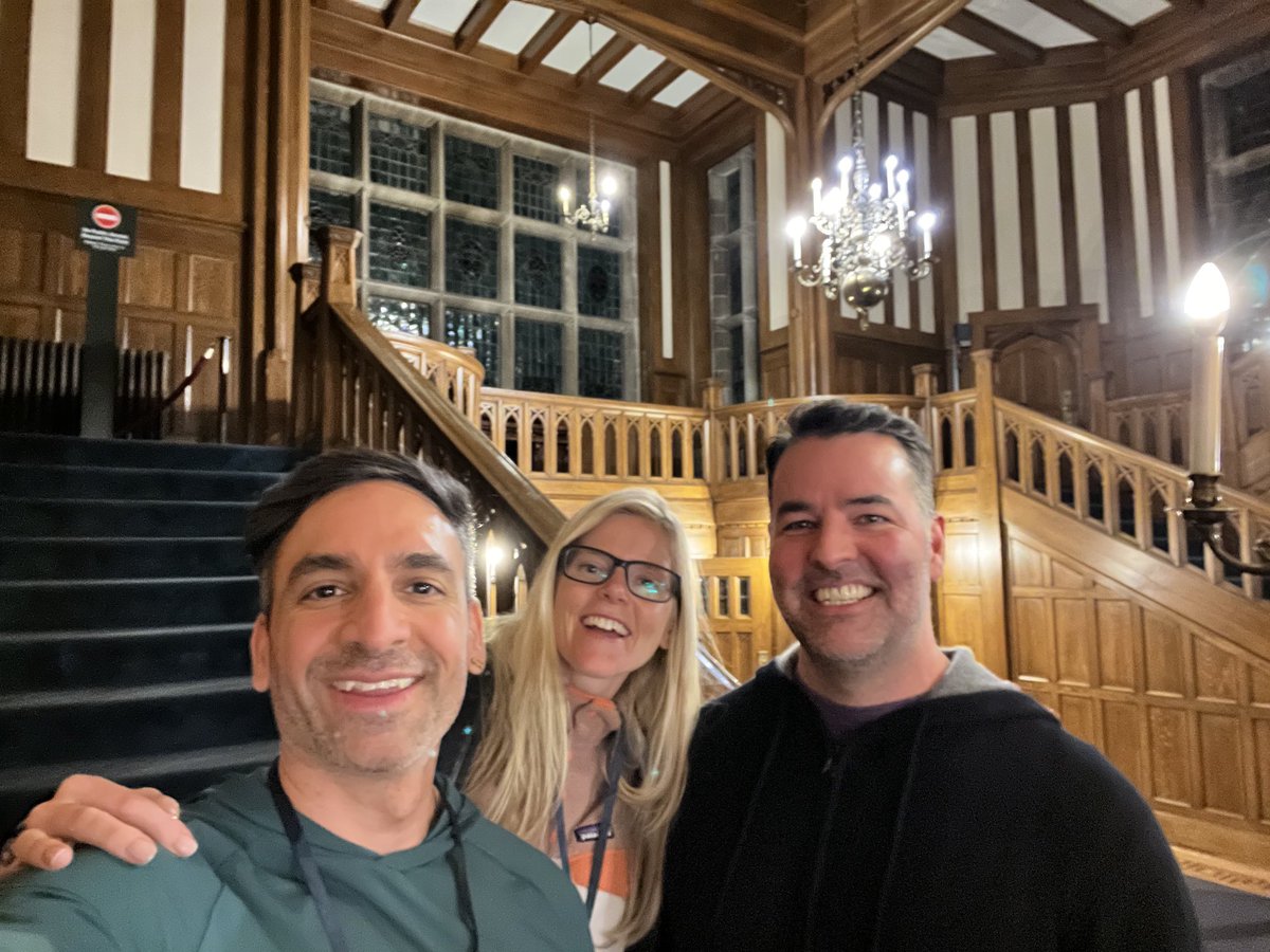 At one of my favorite places (Queen Mansion ⁦<a href="/TheCW/">The CW</a>⁩) with two of my favorite people ⁦<a href="/Emma_K_Giles/">Emma Giles</a>⁩ ⁦<a href="/jasoncwarner/">Jason Warner</a>⁩ - full of love and gratitude! ❤️🥰 ⁦<a href="/TEDTalks/">TED Talks</a>⁩ ⁦⁦<a href="/TEDx/">TEDx</a>⁩
