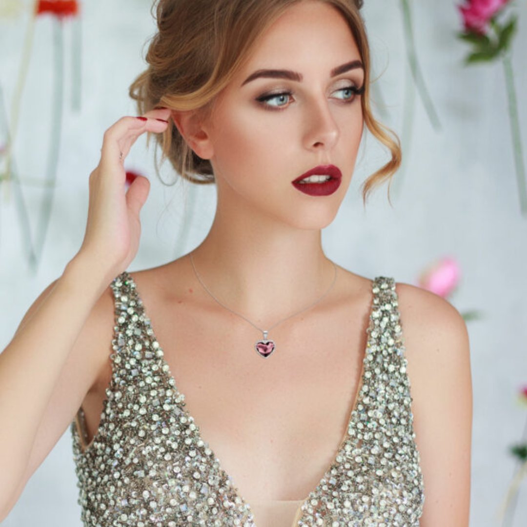 Showcase your trendsetting style  with this #RhodiumPlated #SterlingSilver necklace featuring #crystals from #Swarovski! ✨

Embrace your unique style and stay ahead of the trends with this eye-catching pendant #necklace. 😍

Shop it here👉buff.ly/3SwAJNI