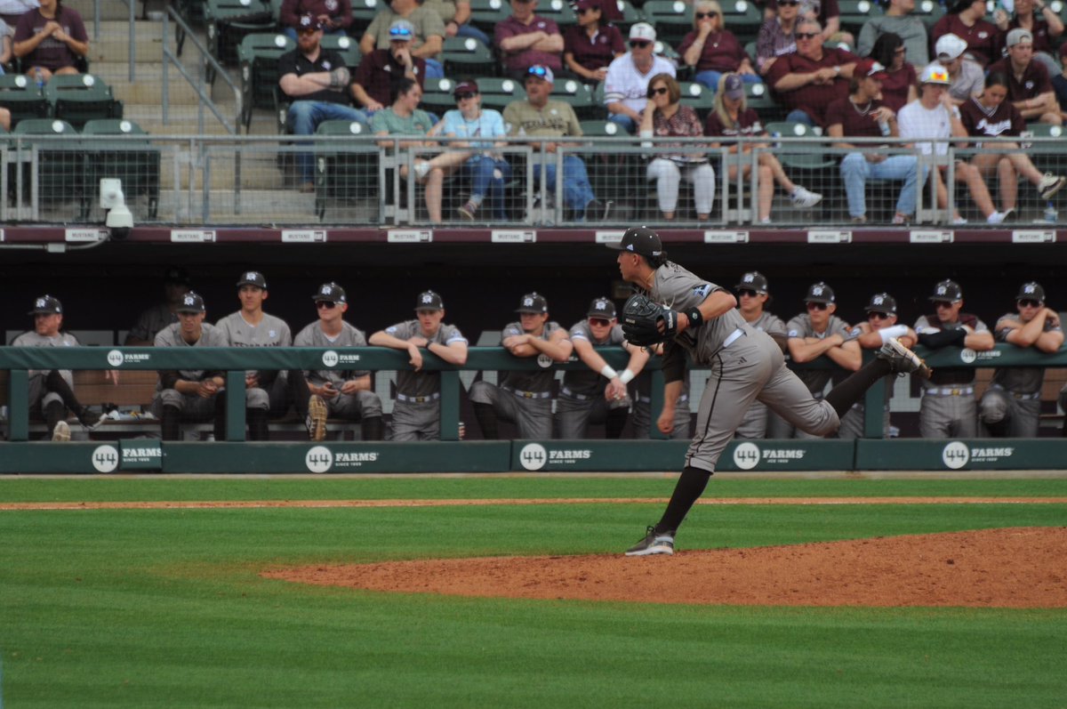 JoelPA24's tweet photo. Finally got to go to a @AggieBaseball game as a fan at Olsen for my first time. Got to meet the guys in @OlsenSection203. Y’all are awesome and it was amazing to meet y’all and see an amazing Aggie win! https://t.co/0vnjtZBdYH
