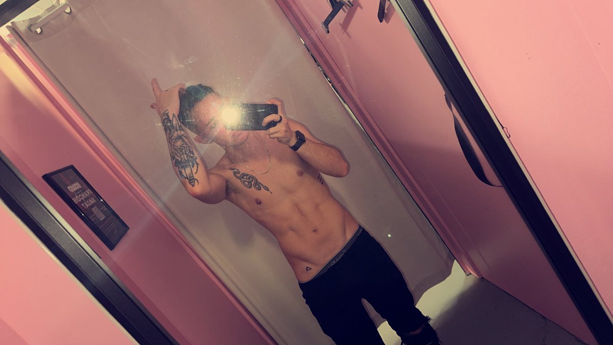 TattooedTopOF's tweet photo. @ConnorPeters Let’s cross paths ��🥵 https://t.co/D58YJQfL8v