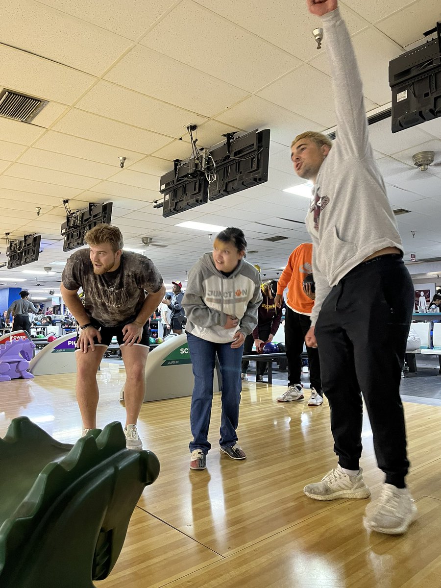 CMUMavsFootball's tweet photo. What a day, Our Mavs went and bowled with challenger baseball as they registered for them upcoming teams. What a great experience for us as a team to be able to come together and have a great Sunday with challengers baseball‼️🐃
#Mavup #GoMavs https://t.co/TTSkF6L8oT