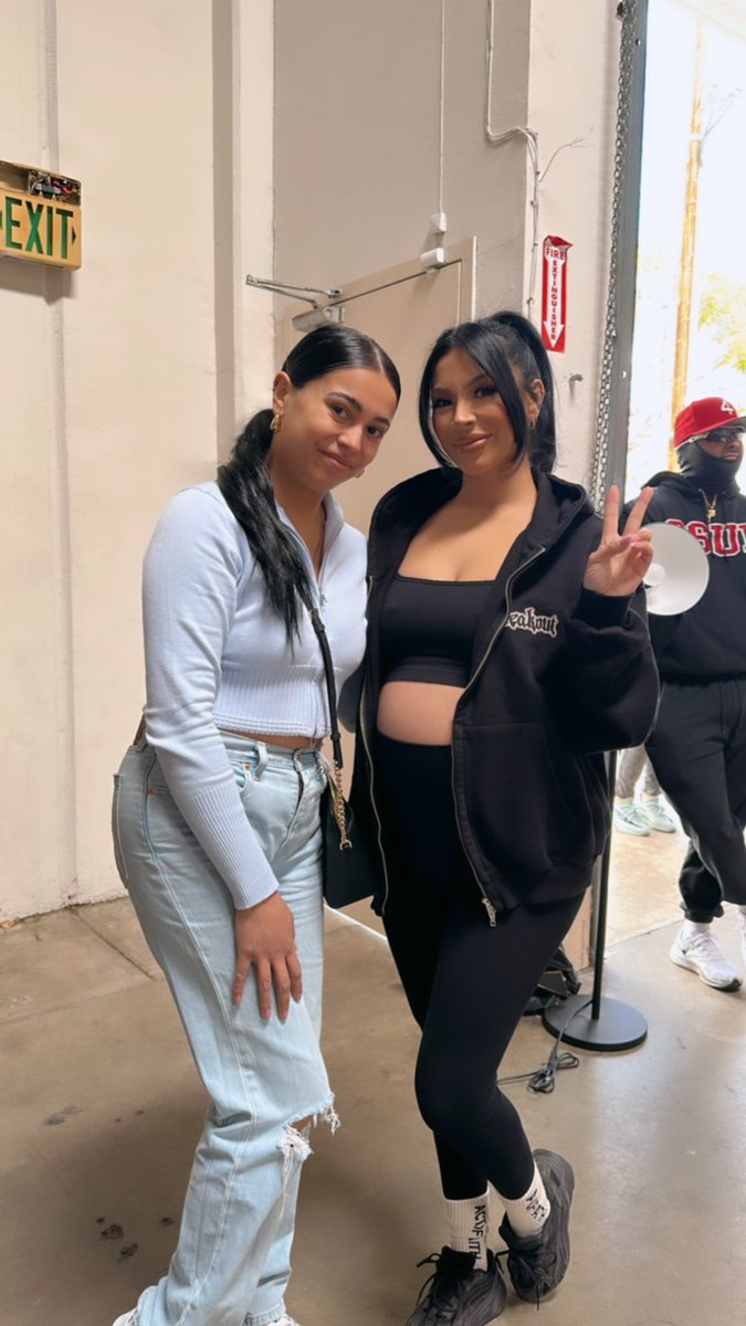 _Recendezz20's tweet photo. Met @Evettexo 2016 &amp; I got to meet her again today &amp; she’s still the most sweetest most humble person ever. 🫶🏼🤍 https://t.co/L90wZ3vYAS