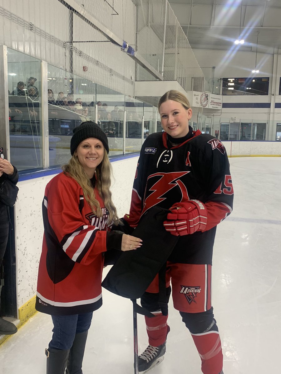 Graduating player Jocelyn Elliot