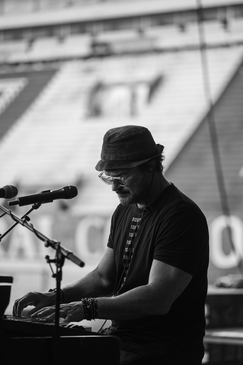Ricardo_Arjona's tweet photo. Córdoba, nos falto tiempo. Gracias por la noche. https://t.co/XaSDK5b7xl