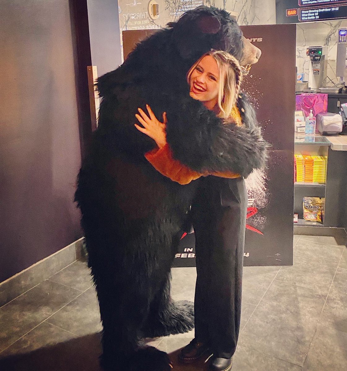 IsabellaCuda's tweet photo. Thank you @LandmarkLTC for the invite to meet and see @cocainebear . Such an awesome comedy/thriller based on true events 🐻 #landmarktheater #pasadena #CocaineBear #dontdodrugs https://t.co/EF3NeujaCL