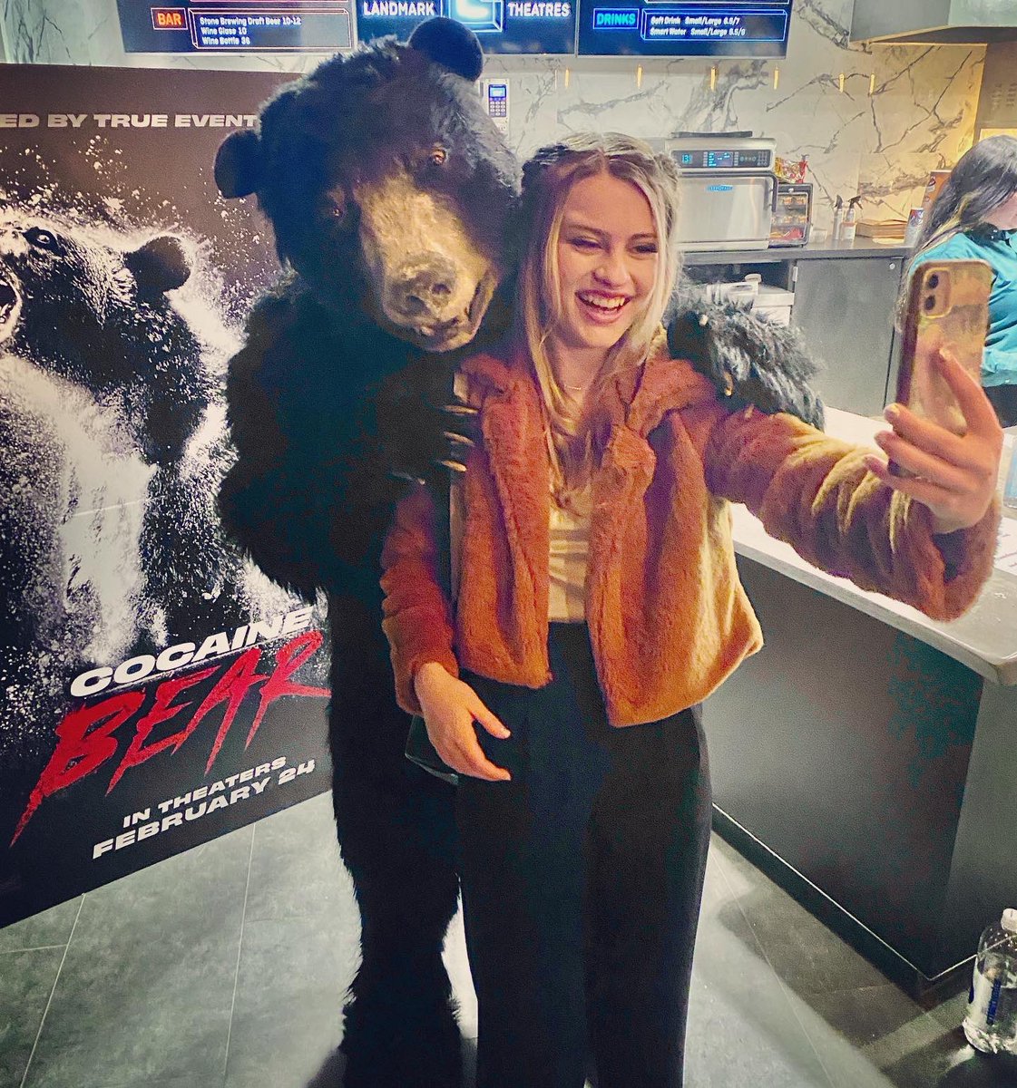 IsabellaCuda's tweet photo. Thank you @LandmarkLTC for the invite to meet and see @cocainebear . Such an awesome comedy/thriller based on true events 🐻 #landmarktheater #pasadena #CocaineBear #dontdodrugs https://t.co/EF3NeujaCL