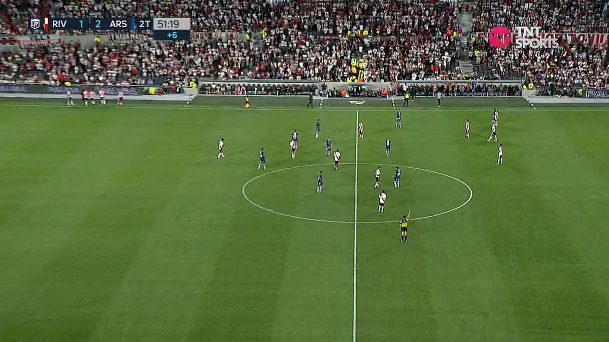 𝙇𝙀𝘼𝙉𝘿𝙍𝙊 tweet media