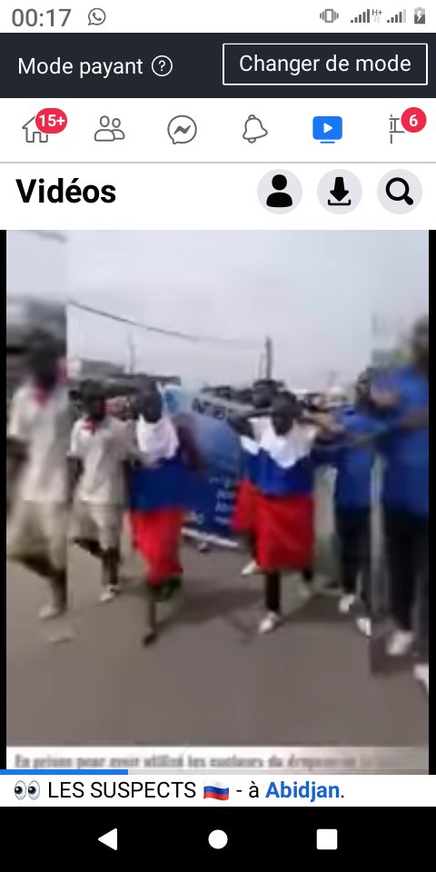 KKArmand4's tweet photo. Des ivoiriens portent le drapeau russe le samedi 25 février 2023 lors du meeting du PPA-CI le parti de l'ex-president Laurent Gbagbo. https://t.co/ydvzBRZnBi
