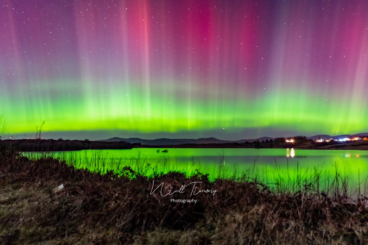 NiallTimony's tweet photo. So I thought last nights show was decent but tonight has blown it out of the water! Same location nearly 24 hours later!!
#Aurora #Auroraborealis #donegal #ireland #irishaurora https://t.co/G6rSQdwPeN
