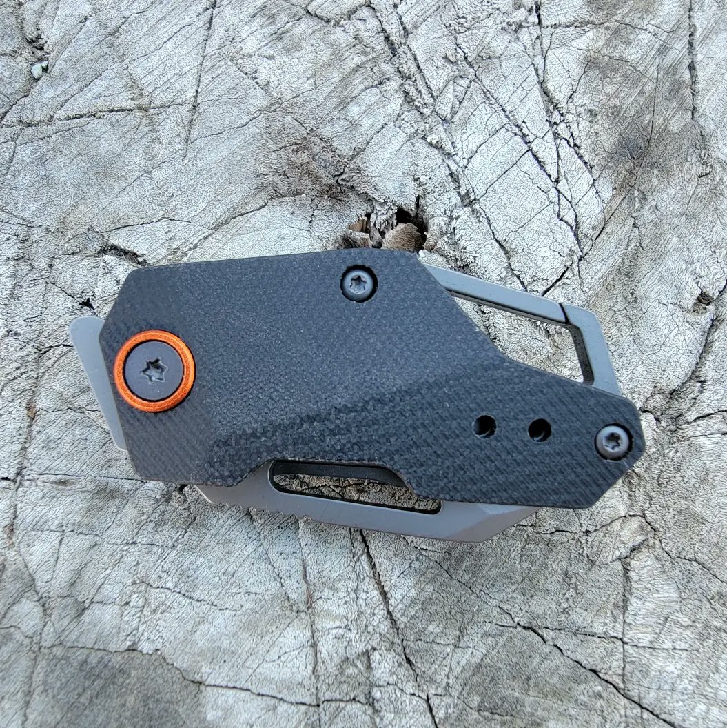 Want a pocket knife that is the definition of compact &amp; you can literally clip on to your keyring? Check out my latest review of the <a href="/TrueBrandsUSA/">TRUE USA</a> BERM Keychain Flip Knife  youtu.be/i5RwUcodOZU
#NEW #video #YouTube #Review