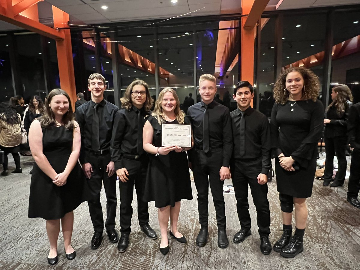 qchsband tweet media