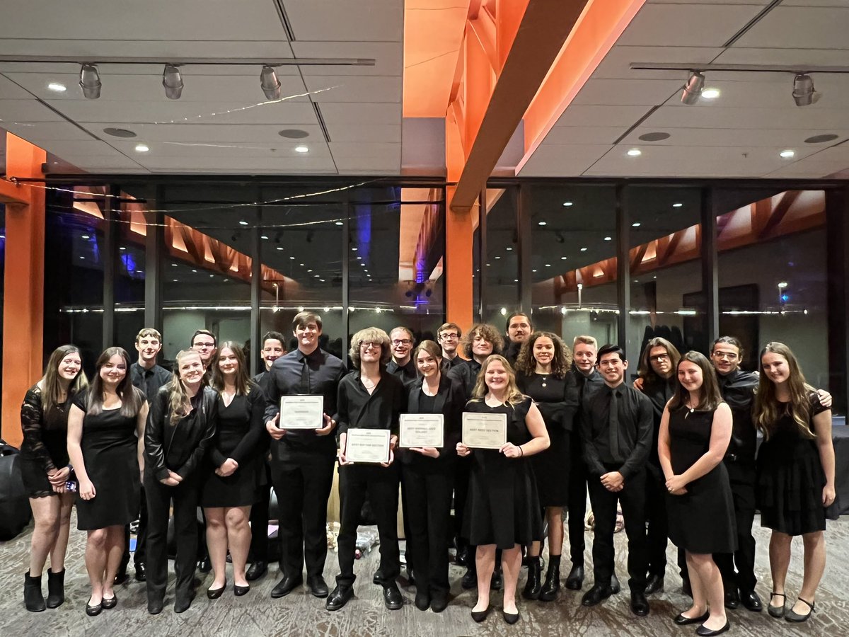 qchsband tweet media