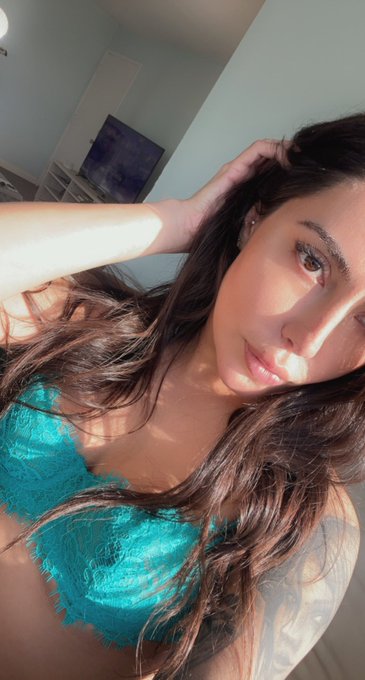 Watch Lela Star's leaked NSFW photo on TwXstars