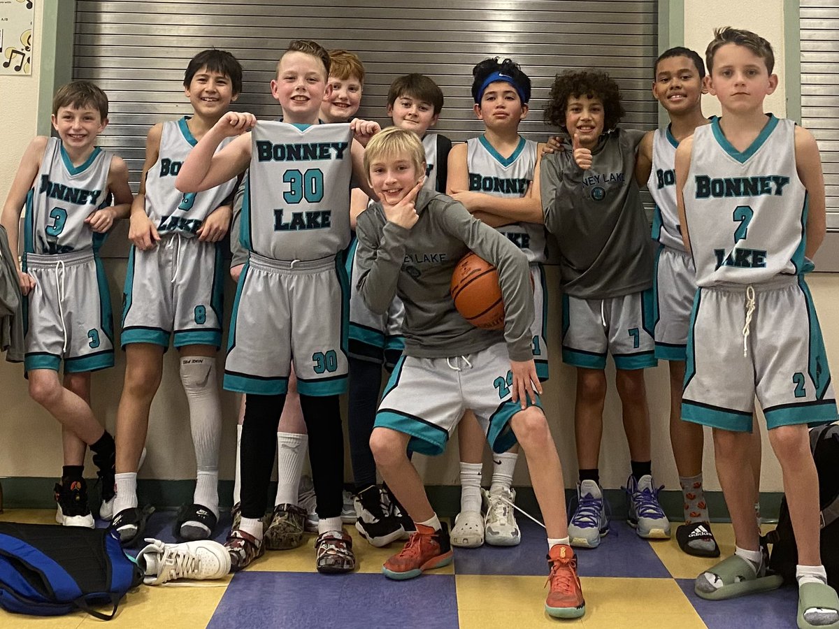 BLBBAcademy's tweet photo. Lots of Growth from our 5th Graders. Lost to a tough Puyallup Vikings team in the Semifinal game 36-32! #BLBA #PlayForYourHSFeederTeam https://t.co/kQ5Nnc9uWY