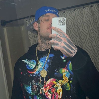 chopsworldd's tweet photo. #NewProfilePic 💙💘 https://t.co/qVa8yMz2Qp