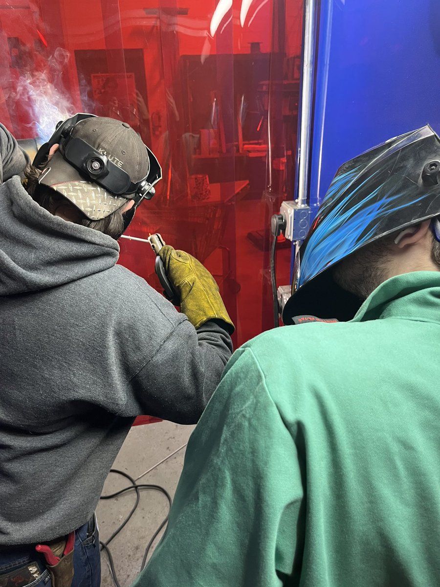 staehr_rachelle's tweet photo. FFA state welding team practice today!#yorkffa #yorkdukes #stateffa https://t.co/PD9hKSi8Dt