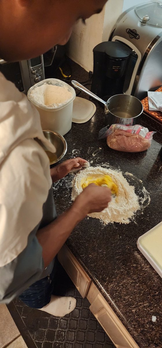 akilbello's tweet photo. Anyone know what's going on with #teenchef? https://t.co/tP6P3pEjbs