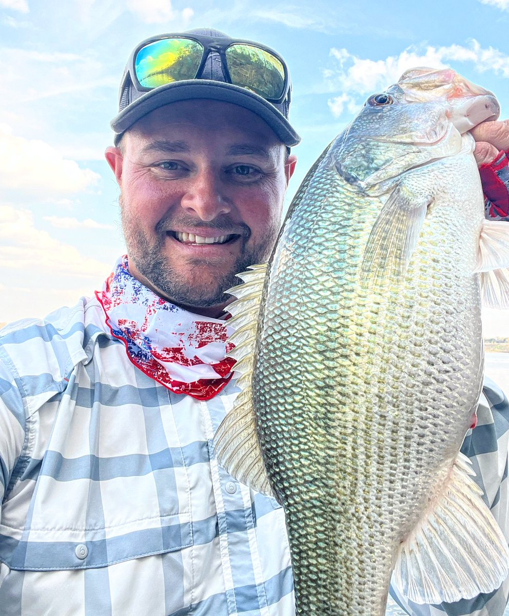 I travelled 3 hours south to Lake Eufaula to catch a big spotted bass! 😁😁 #fishing #bassmaster #bassmasteropens #bassmastereq #lakeeufaula #joeyfishing 
<a href="/bassmaster/">Bassmaster</a> 
<a href="/6thSenseLureCo/">6th Sense Fishing</a>