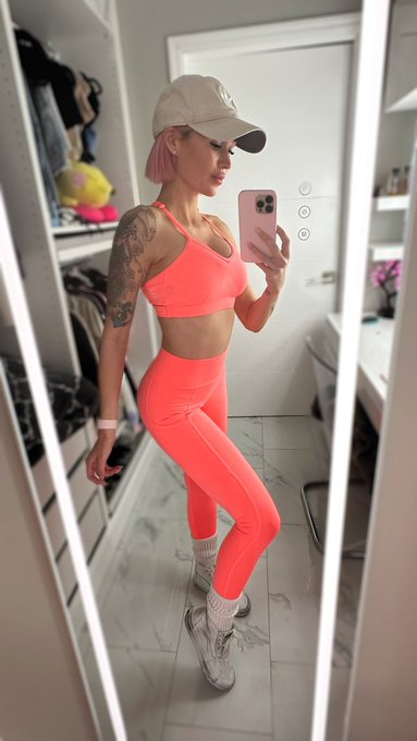 Peachy keen 🍑 https://t.co/nyELRKGr1r<a href="/tag/mood"class="tags"><span>#mood</span></a><a href="/tag/vibes"class="tags"><span>#vibes</span></a><a href="/tag/workhardplayhard"class="tags"><span>#workhardplayhard</span></a><a href="/tag/kick"class="tags"><span>#kick</span></a><a href="/tag/twitch"class="tags"><span>#twitch</span></a><a href="/tag/streamer"class="tags"><span>#streamer</span></a>