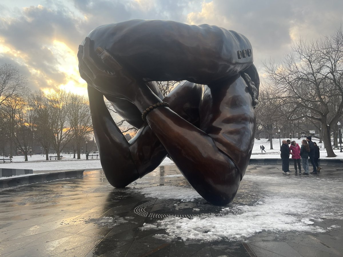 JamalHoltz's tweet image. .#ExperienceDC Cherry Blossom 🌸 Bus Tour brought a warm spring embrace to Boston with art, music, fun festivities and more!

🚌 Off to NYC! Also checkout my quick DJ mixing skills 😉.