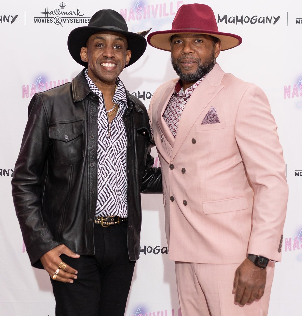 .<a href="/CarvinHaggins/">Carvin Haggins</a> is a neo-soul and R&amp;B production and songwriting legend. Glad to finally meet him in person during the <a href="/hallmarkchannel/">Hallmark Channel</a> "A Nashville Legacy" premiere at <a href="/theNMAAM/">the NMAAM</a>.