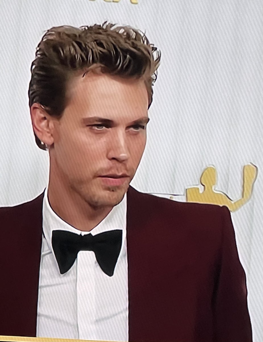 Lynette Rizzo/saw Elvis x 19 on Twitter: 