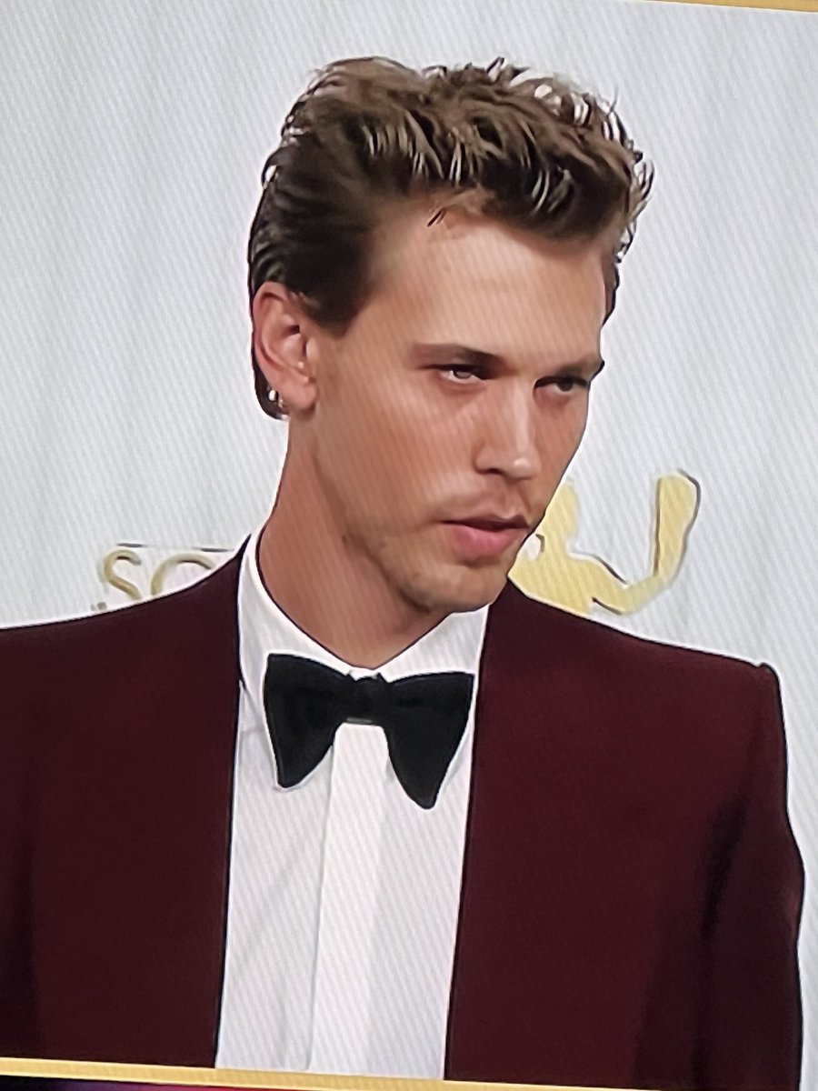 Lynette Rizzo/saw Elvis x 19 on Twitter: 