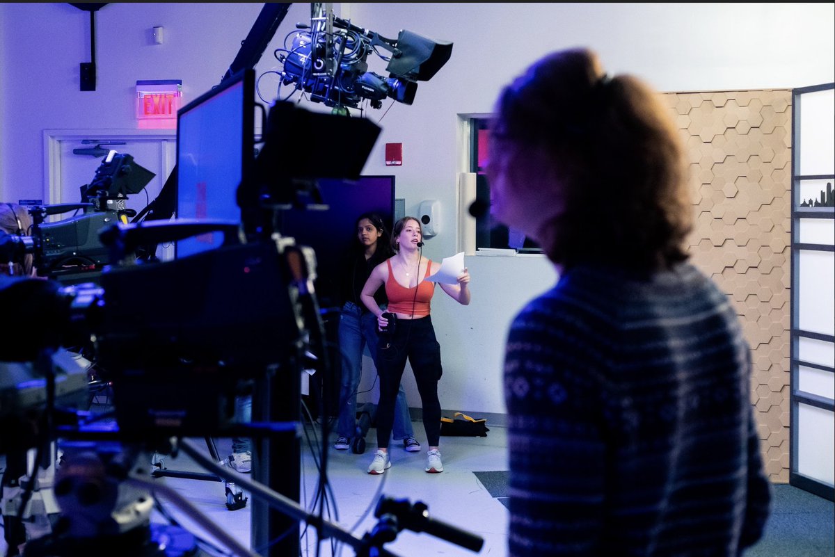 TheBoxScoreEIV's tweet image. BTS from the first episode of season 15! Kicking off the season right
📸: @niklasmwalker 

To keep up with us:
Instagram: TheBoxScoreEIV
TikTok: theboxscore.eiv