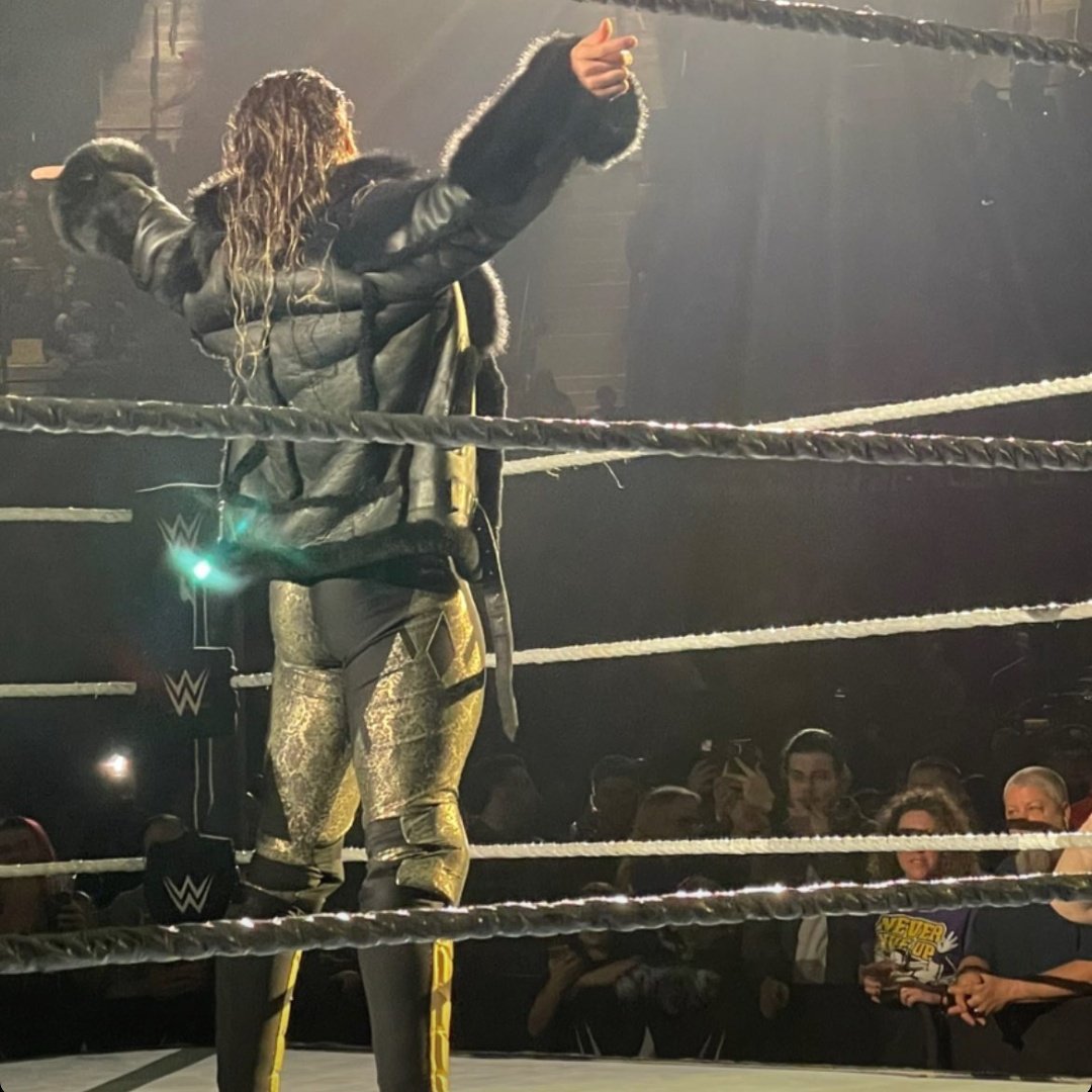rollinsarmywwe's tweet photo. Seth Rollins at #WWEChampaign! π
@WWERollins | #SethRollins | #RollinsArmy
πΈ:@BrockLesnarGuy https://t.co/0l9SKMUtqR