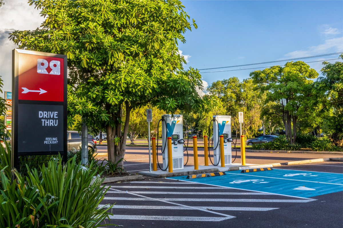 Our second site with <a href="/RedRoosterAU/">Red Rooster ➐</a> is live at Marrara, NT, marking it the fastest charging site in the territory!

Thanks to Red Rooster, enjoy free regular chips from Feb 27th - Mar 1st by showing proof of charge at the Marrara site. T&amp;Cs apply* 
lnkd.in/gx9YS9GB