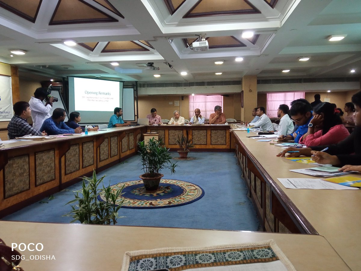 Ssamal12345's tweet photo. Let's start Eastern Regional Dialogue working with youths: Challenges and Opportunities.
@UNICEFIndiaRep
@CYSDOdisha 
@Pantiss2 @Youth4WaterPlus @UNICEFIndia @UNDP4Youth 
@UNEP @UNYouthEnvoy @jagada_odisha @DrMariaNeira @YuWaahIndia @ShombiSharp @shokonoda @UNBiodiversity https://t.co/1LXjaBeBUf
