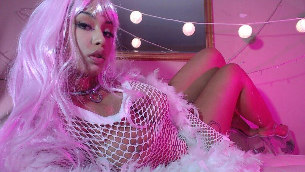 TheCosmicNoir's tweet photo. Ooops ... did I do it again?
Break your concentration??? 
🉐️ #blasianbimbo #pinkslut https://t.co/OusLEGfInU