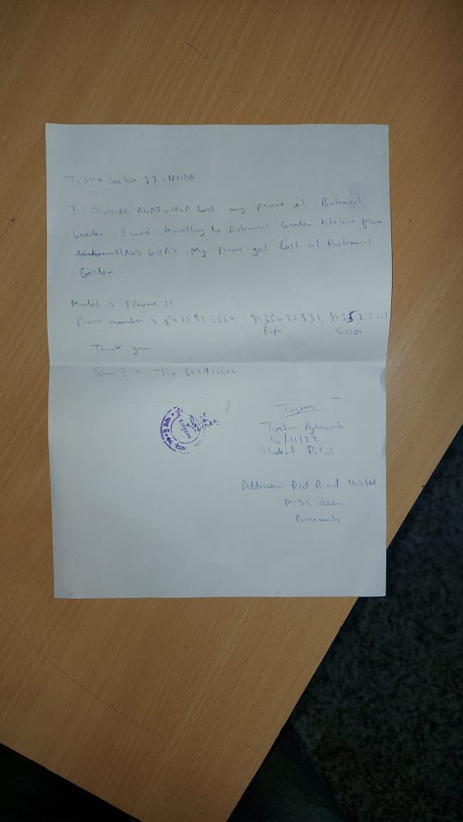 thetusharagarw's tweet photo. 1- I lost my iPhone 11 64gb Black colour in Noida metro at Botanical Garden. I filed an FIR also. This was on 16th of November 2022 and since then I haven’t heard a word from the police. @noidapolice @myogiadityanath @CeoNoida https://t.co/t22PSE50g9