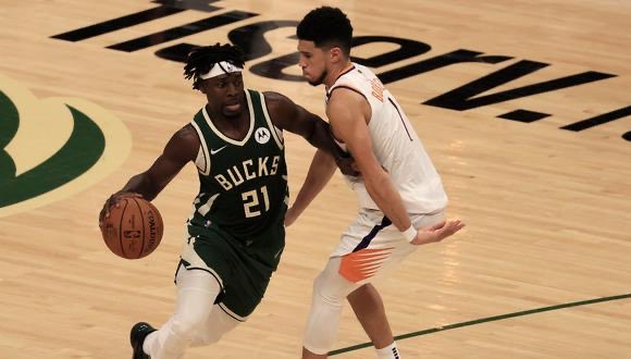 Bucks_NbaFr's tweet photo. Hier soir les Bucks sont allés décrocher une 14ème victoires consécutive en s’imposant face au Suns.

Pourtant privé de Giannis, c’est avec un Jrue Holiday des grands soir et avec l’aide des 1ers coup de chaud de Crowder que nos daims triompheront 104 à 101 #FearTheDeer https://t.co/wkKxCfFmiR