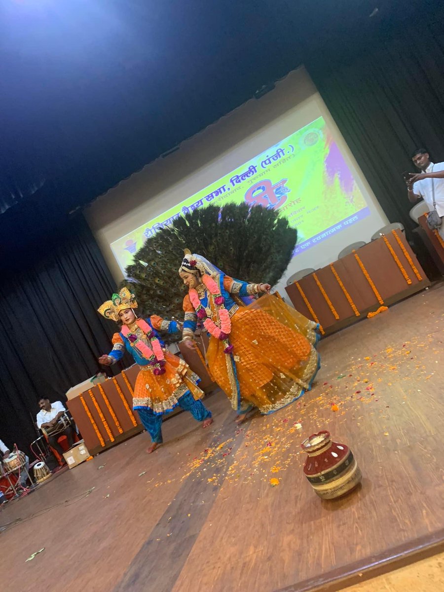 superstarksham7's tweet photo. होली मिलन समारोह का पहला कार्यक्रम संपन्न रहा,अगला नोएडा में,किसी भी तरह का पारिवारिक/भक्ति कार्यक्रम के लिए ऑफिसियल नंबर पे संपर्क कर सकते हैं-7290066117,9015546367 https://t.co/tK7RwgB3Ru