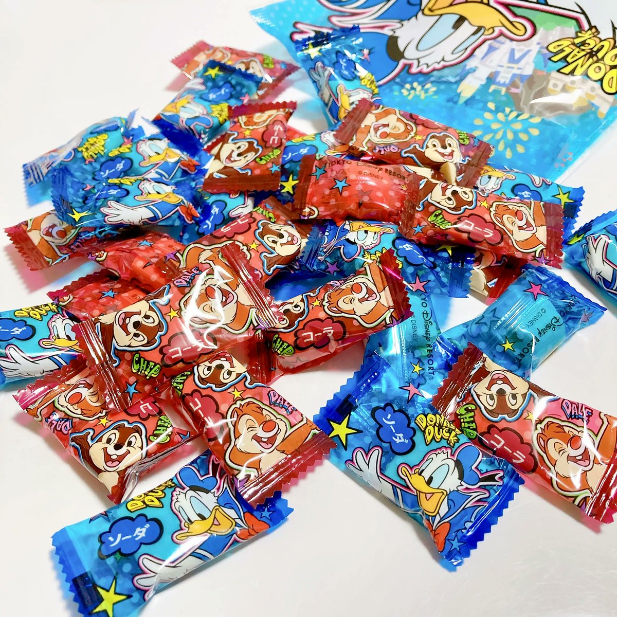 「【ディズニーランド】可愛すぎて即レジした!チップとデールの「600円おみやげ」大」|BuzzFeed Japanのイラスト