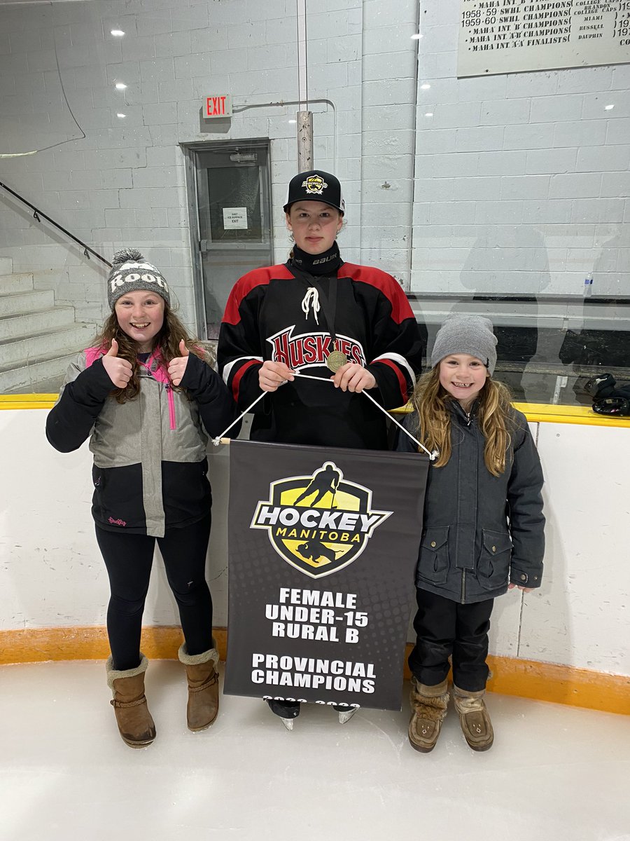 What a weekend in Pierson.. Triple overtime to bring home gold from the U15 rural B provincials.. These girls worked so hard all weekend! Thank you to the coaches and the Pierson community for being such good hosts! 
Congratulations ladies…🥇🏒🥅  #HMProvincials #believeinteam