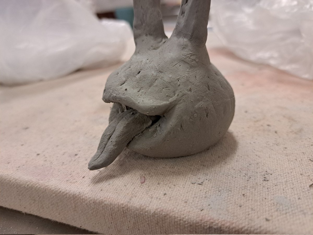 HetuJessica's tweet photo. I tried to do a monster with some clay, kinda proud of the tongue ngl https://t.co/JWhjMNs8B9