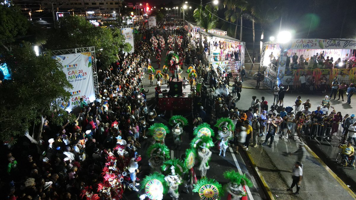 genesisdj809's tweet photo. Santo Domingo Este revivió un carnaval como nunca antes resaltando nuestra cultura alegría y folklore🇩🇴 @manueljimenezrd gracias #MJASIGUEPRM https://t.co/OgWRsys4mL