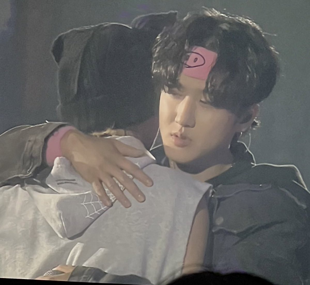 twentisep's tweet photo. embrace https://t.co/6XJqcPljZ0