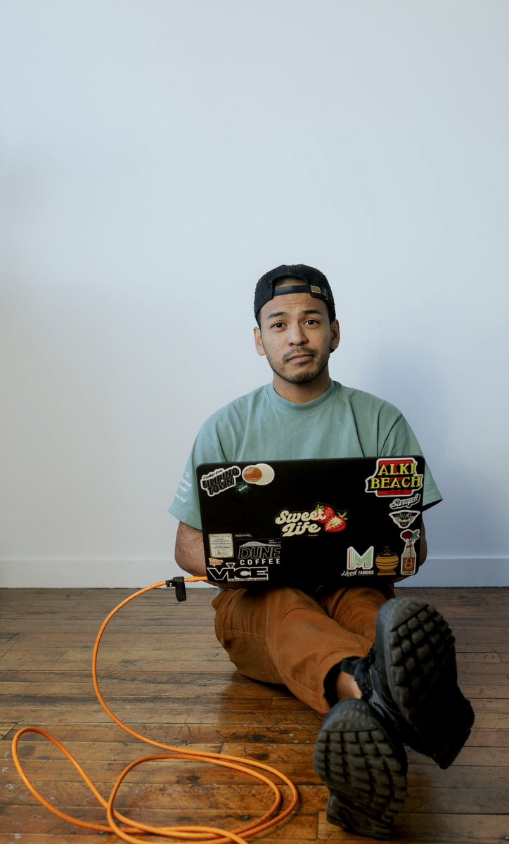 AGatdula's tweet photo. when you don’t have a model or remote so you are your own stand-in 📸 https://t.co/2KjImKcPS7