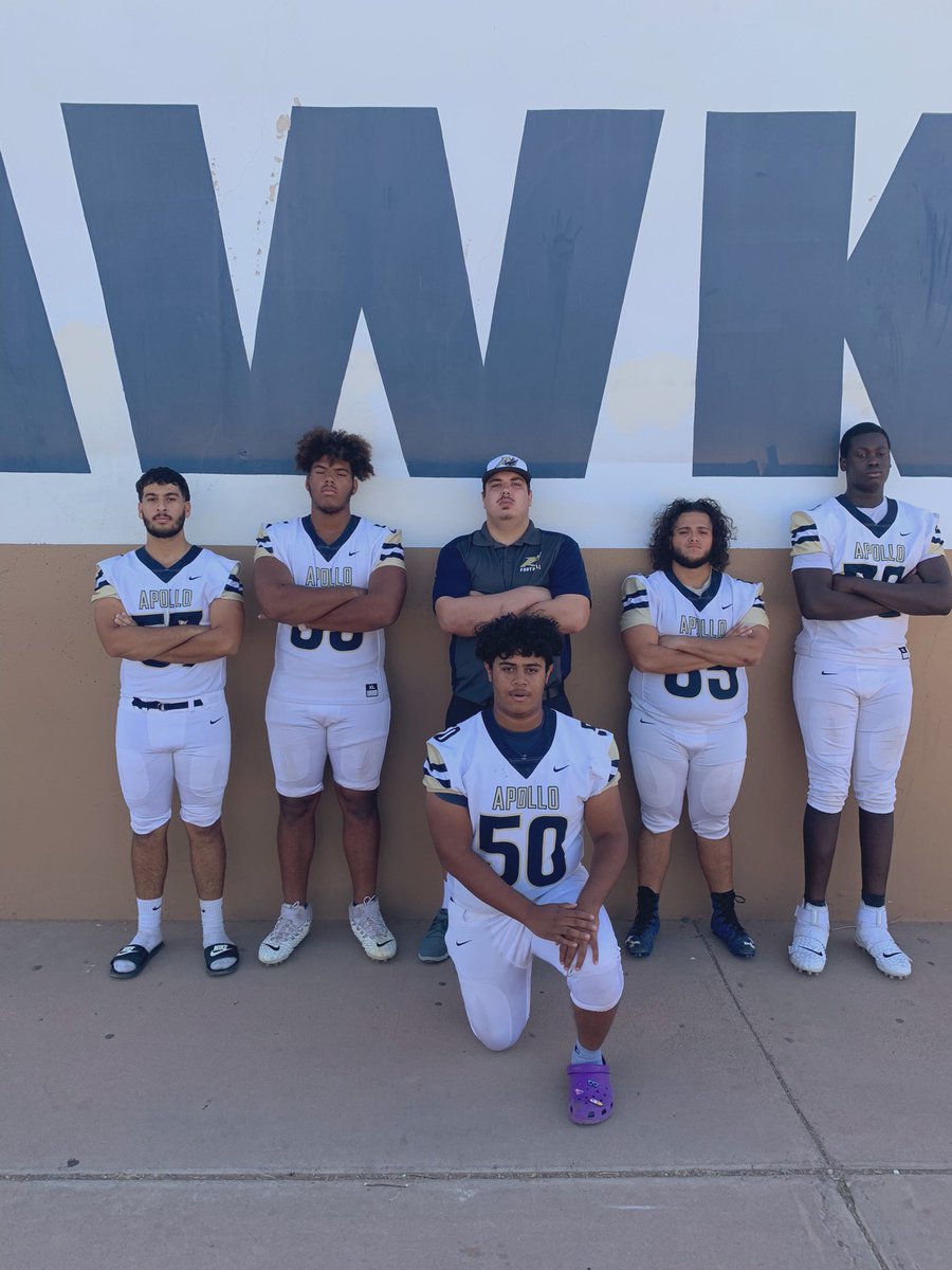 bigboymartin78's tweet photo. Blessed to be able to coach this game. Amazing group of young men, even harder workers. ๐ฆ
๐ #HawkPride #ForTheA #DownInTheTrenches https://t.co/0Smhk6T2cC