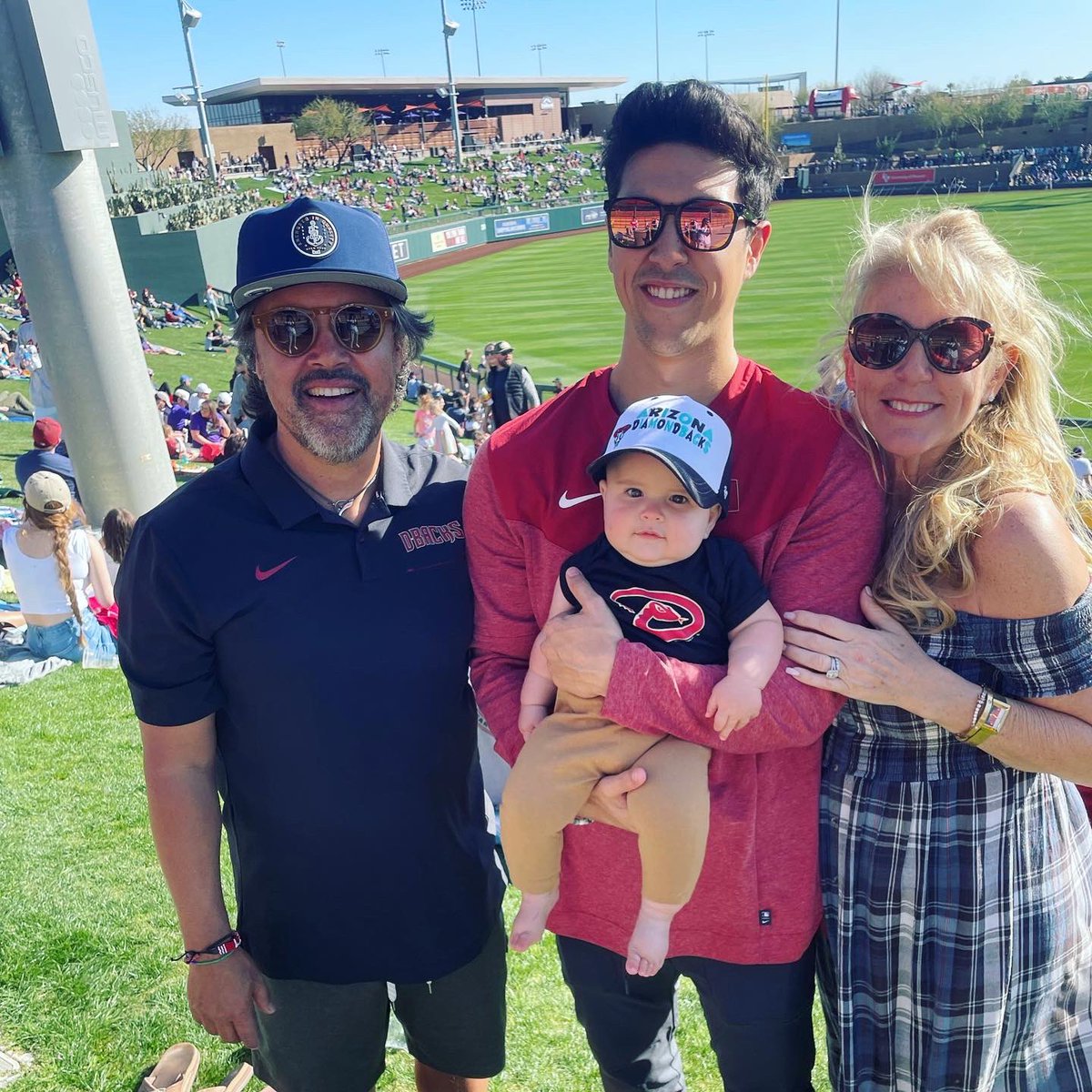 MerrittDWalker's tweet photo. Spring Training ‘23 🐍🌵☀️ https://t.co/4MbGCCtEvl