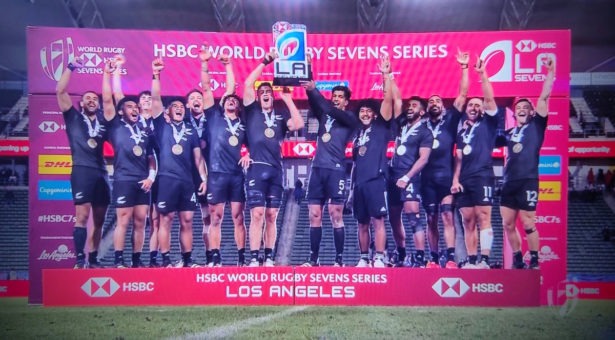 Gracias por acompañarnos con las finales de #LosAngeles7s y la consagración de #NuevaZelanda a través de #ESPNenStarPlus! 🏉⭐