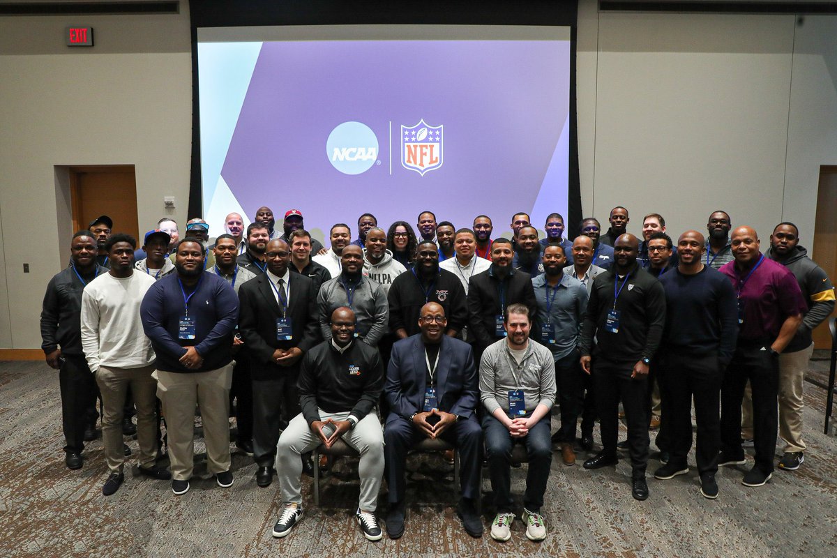 coachlondonIII's tweet photo. 2023 NCAA and NFL Coaches Academy in the books. Itβs always a blessing to represent @WaynesburgU & @WU_SWARM Thank you to all of my mentors who continue inspiring, challenge & motivating me. #NCAA #NCAALEARNLEAD #NFLFOOTBALLOPS #GODSPLAN https://t.co/4n8qjtl1lv