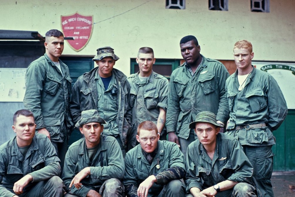 '1st Force Recon Diving Team at MACV compound in Hue-Tet 1968.'

Capt. F. Vogel is at bottom center.   A pretty hard-core photo.   The olive drab pattern, with sloping front pockets...definitely the best design.  

[USMC Archives]