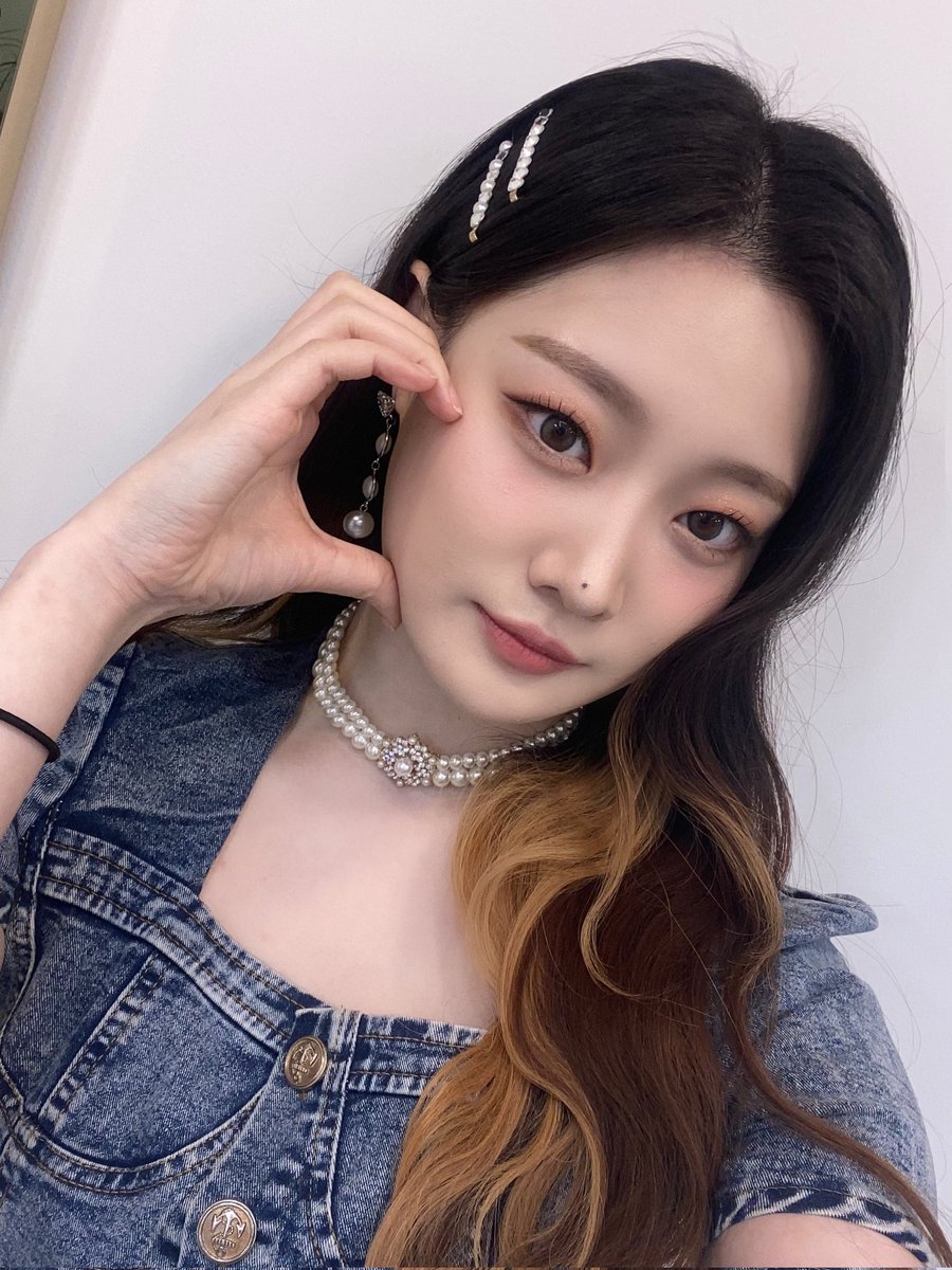WiTCHX_twt's tweet photo. [#마고]

공연때 찍은 사진!! 오랜만에 무대에 서니까 너무 행복했어요🖤

#위치스 #WiTCHES #마고 #MAGO https://t.co/HihcG86F0m