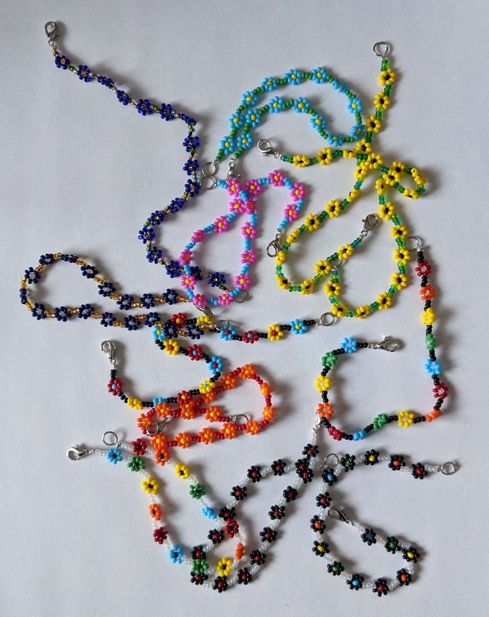 Just put a whole bunch of beaded bracelets up for sale :) ko-fi.com/feonix/shop